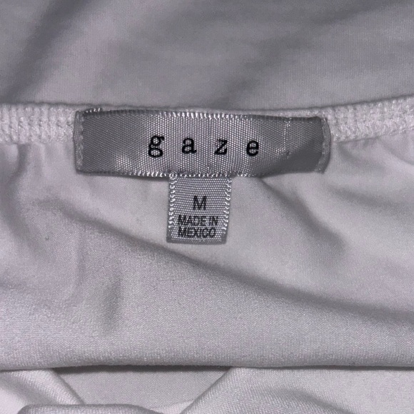 White spaghetti strap cropped tank top - Picture 3 of 3